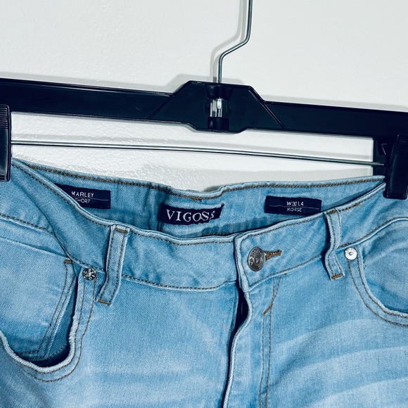 Women’s Vigoss Mid Rise Jean Shorts - Picture 2 of 4